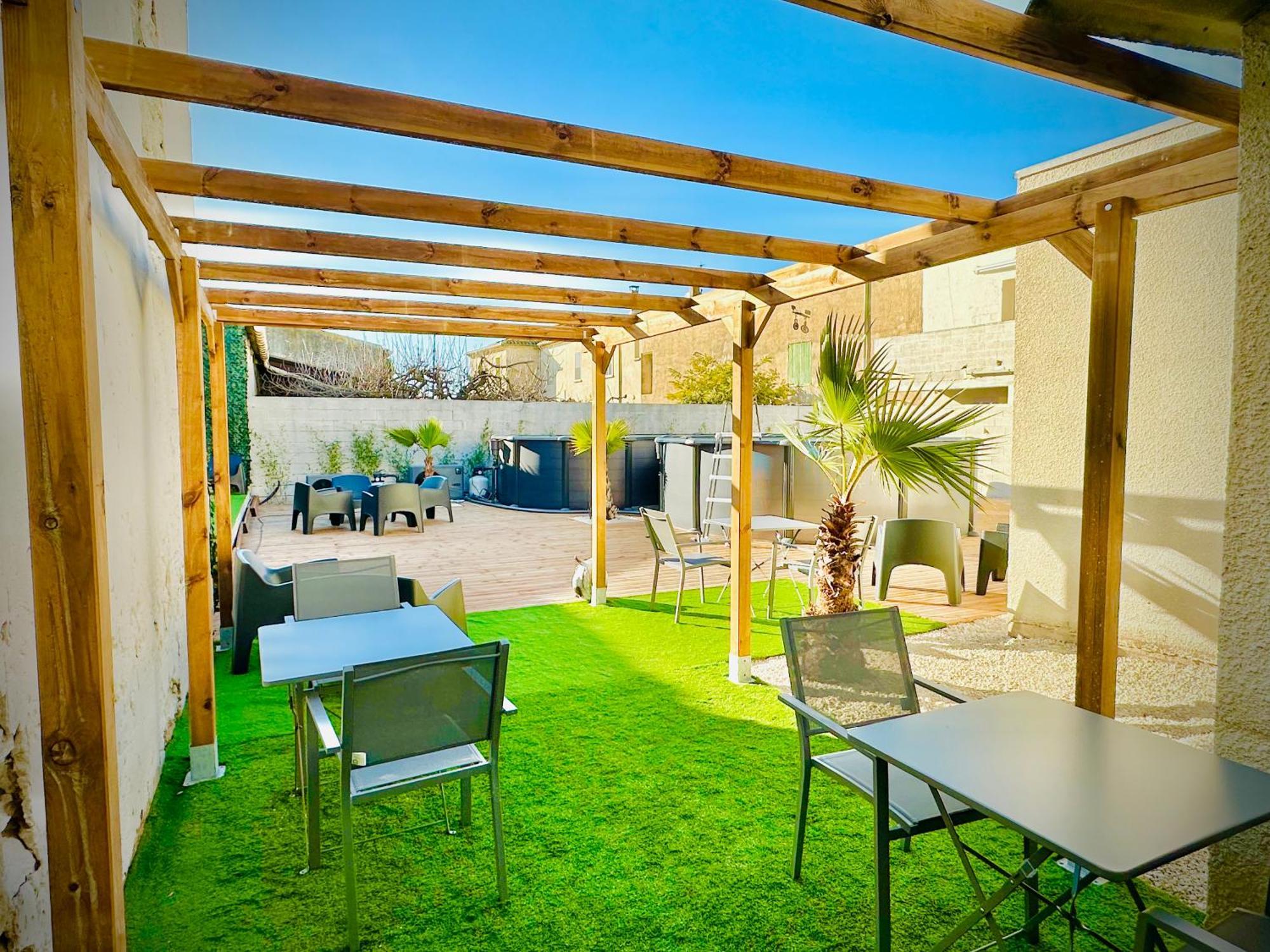 Les Appartements Du Mas - Emeraude Aigues-Mortes Exterior photo