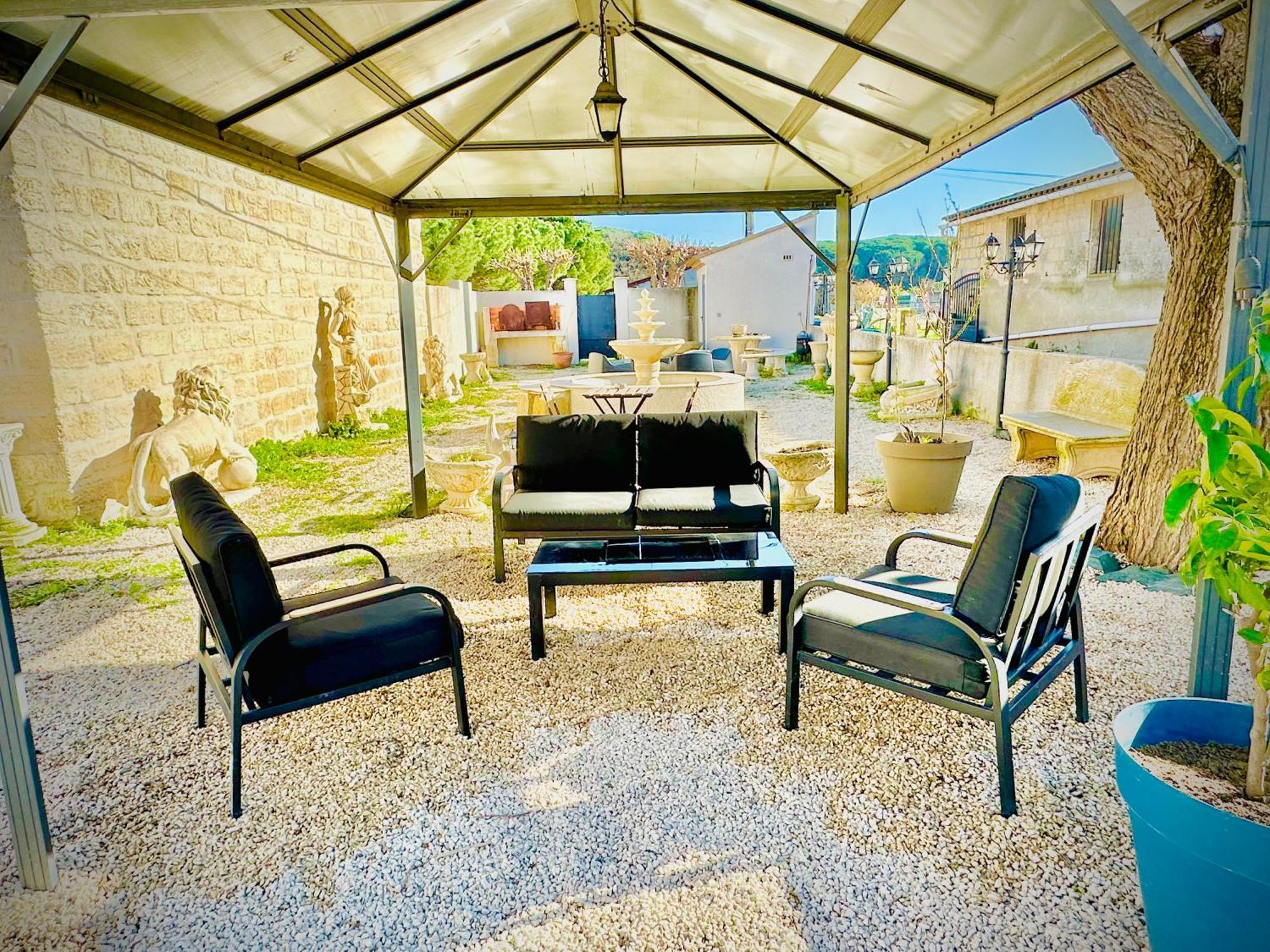 Les Appartements Du Mas - Emeraude Aigues-Mortes Exterior photo